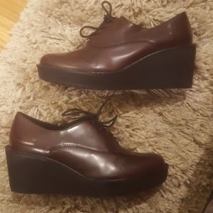 Clark's Narrative! Wedge oxfords